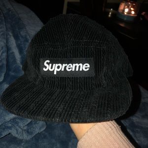 BLACK SUPREME HAT